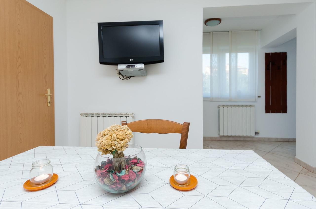 Apartment Zdenko Rovinj Exterior photo